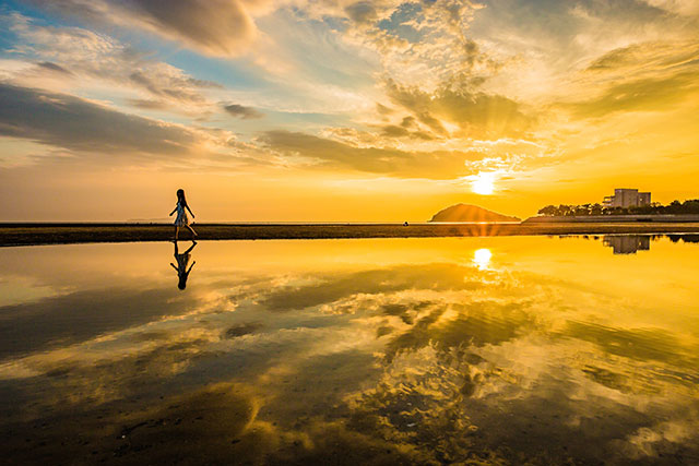 SUN, SKY & SERENITY