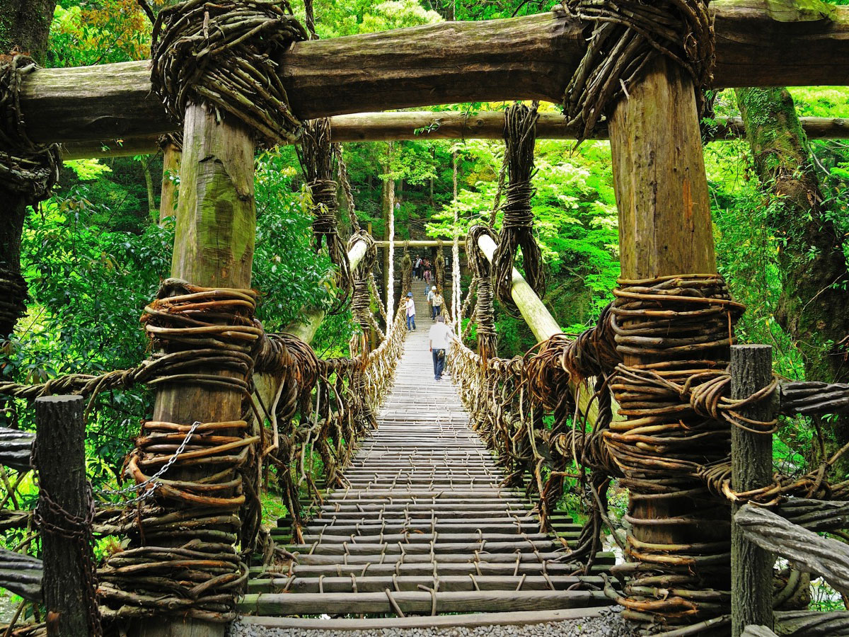 Vine Bridges of Iya Valley_1